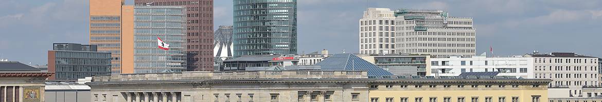 Blick über das Dach des Abgeordnetenhaus Berlin zum Potsdamer Platz