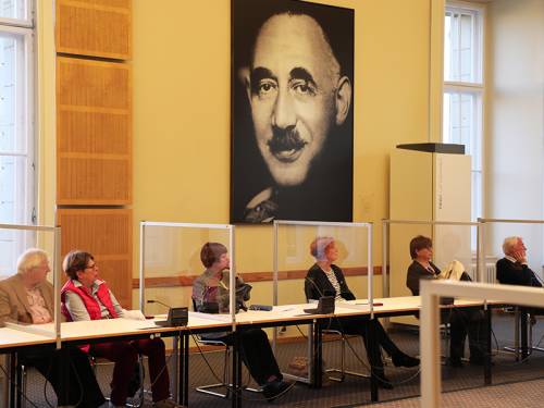 Mitglieder der parlamentarischen Vereinigung Berlin e. V. bei ihrer Veranstaltung im Oktober 2021 im Ernst-Heilmann-Saal im Abgeordnetenhaus von Berlin.